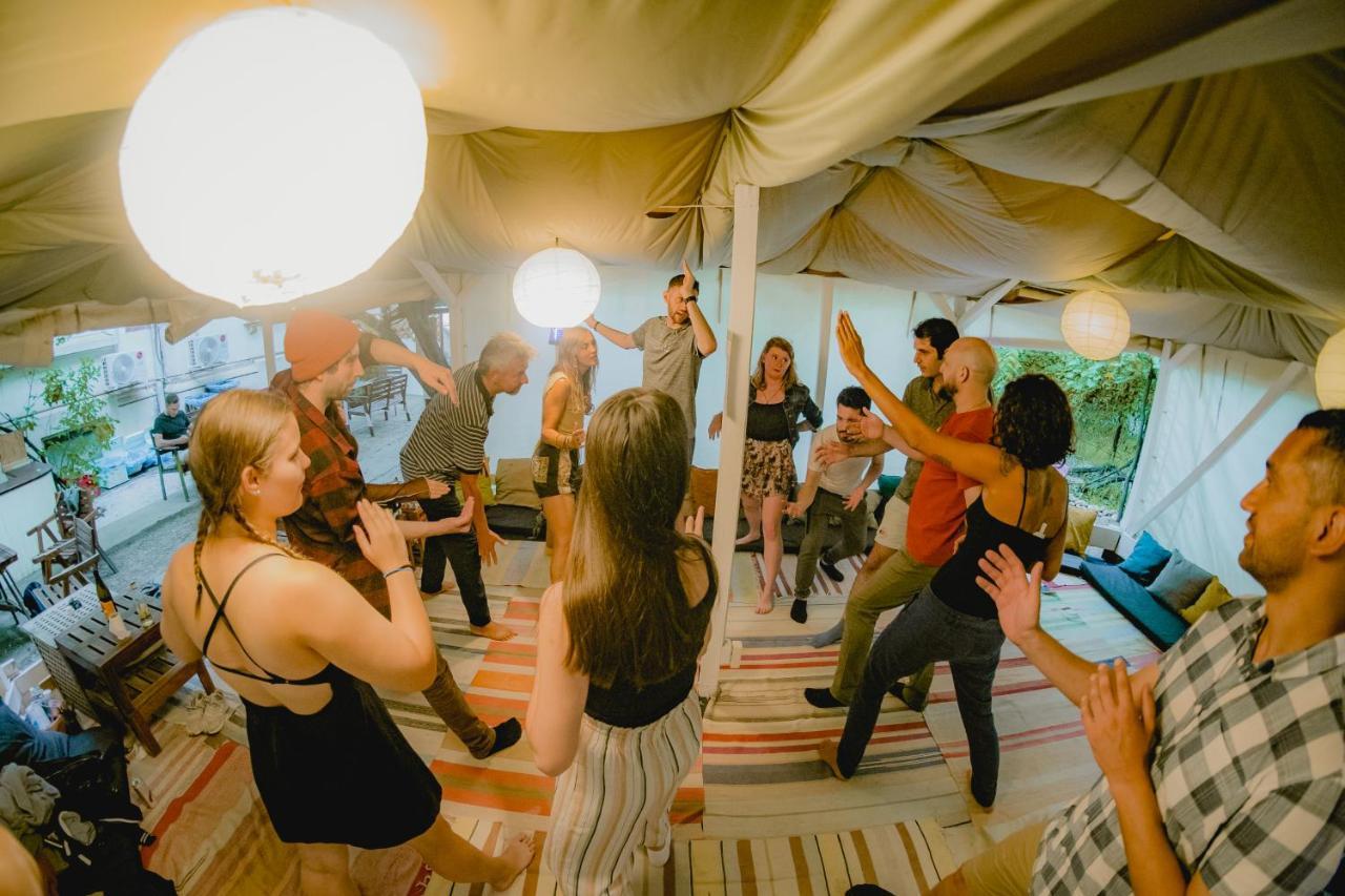 T5 Social Hostel Bucureşti Ngoại thất bức ảnh