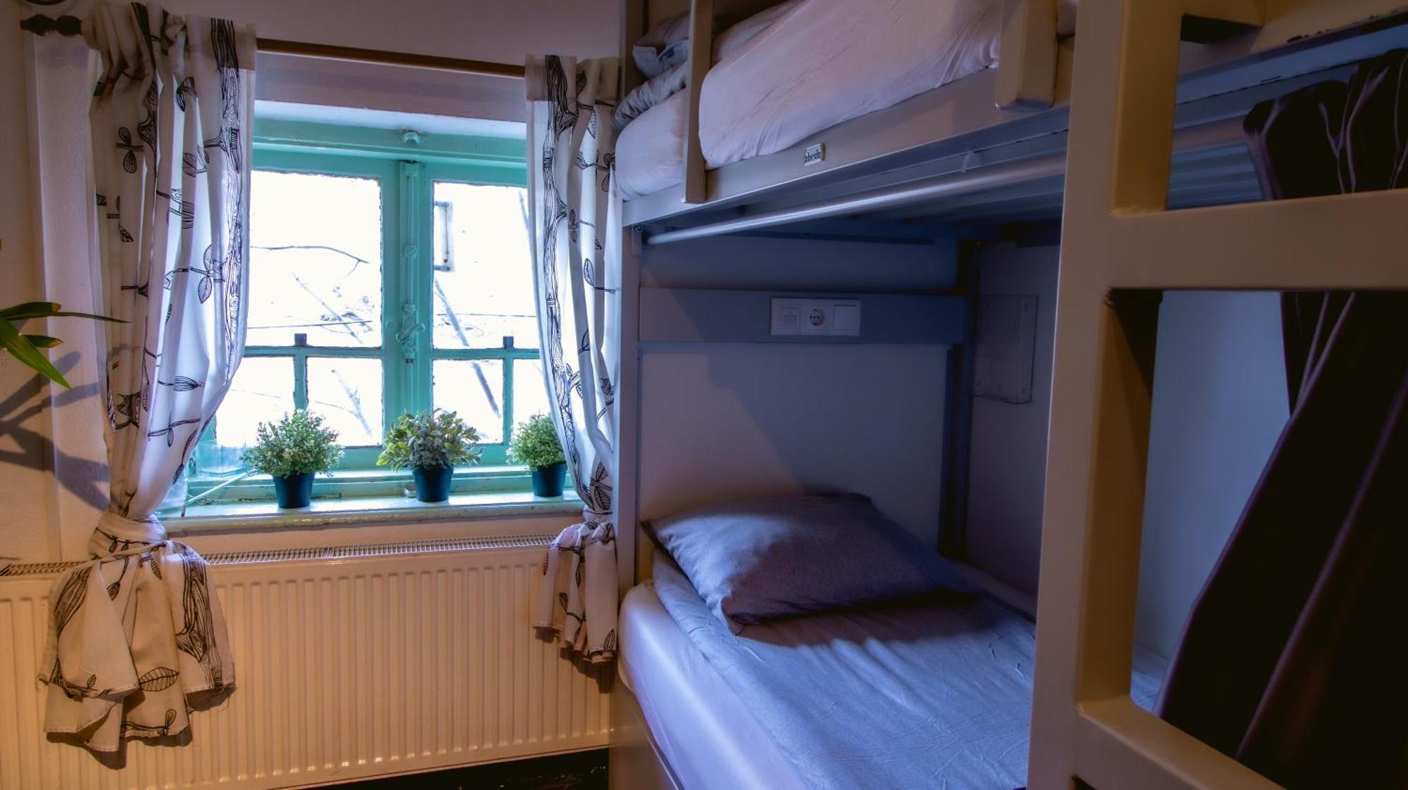 T5 Social Hostel Bucureşti Ngoại thất bức ảnh